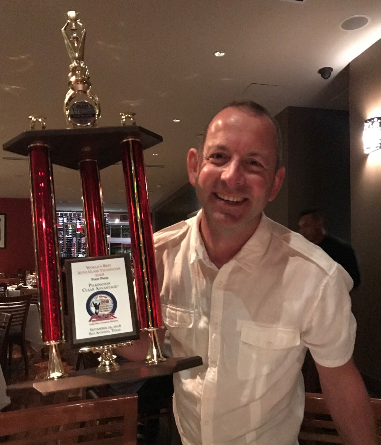 Steve Abrahams with AGTO Trophy.jpg
